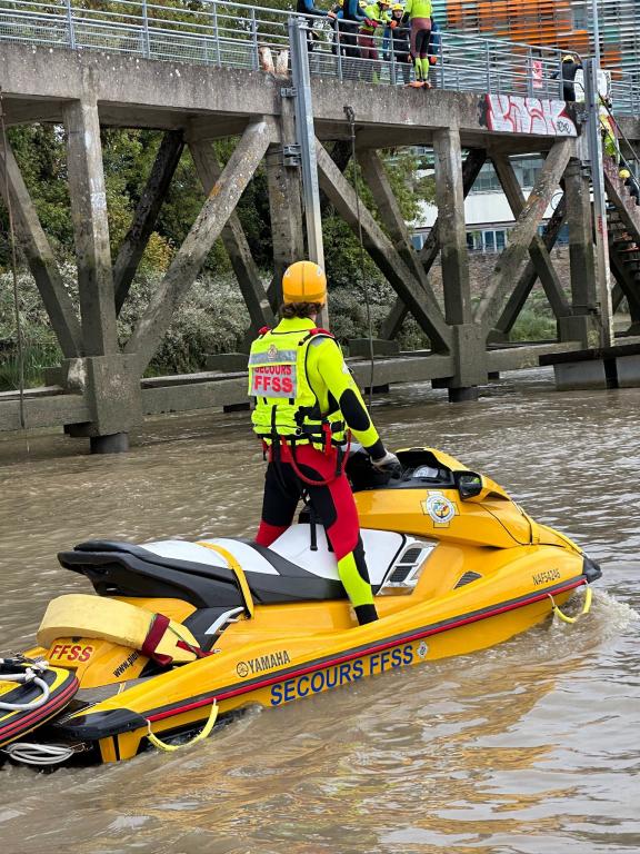 Surveillance Jetski