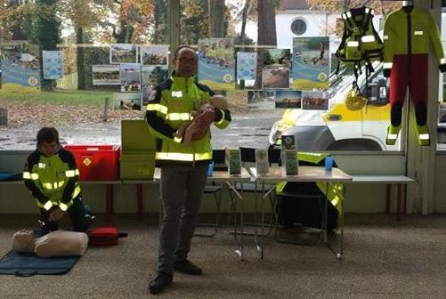 Stand Présentation SNA / ASH - Initation Secourisme et Sauvetage